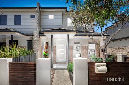 2/8 David Street, Altona