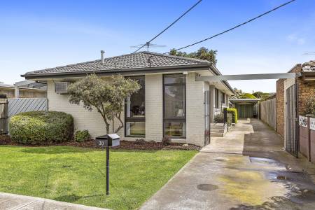 30 Jamison Street South, ALTONA MEADOWS